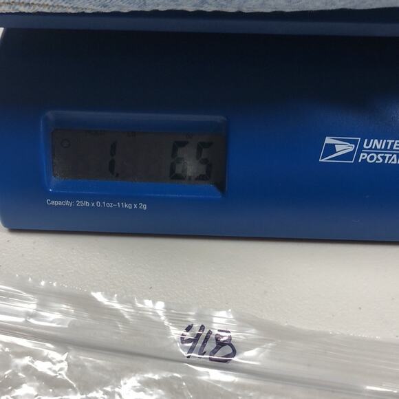 Levi’s ribcage NWT distressed jeans 29x27 - Picture 10 of 10